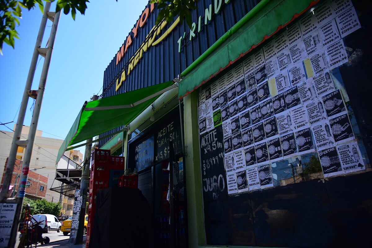 En barrio Pueyrredón, la distribuidora La Rendidora enfrenta múltiples robos desde hace años. (Pedro Castillo / La Voz)