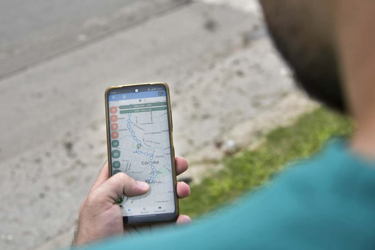 Transporte de pasajeros. App "Tu Bondi" (Facundo Luque / La Voz)