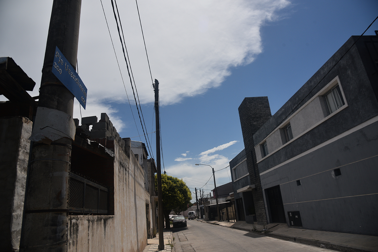 Investigan si la muerte de un jubilado fue tras haber sido atacado en un asalto en Alta Córdoba.
Foto: (Pedro Castillo / La Voz)
