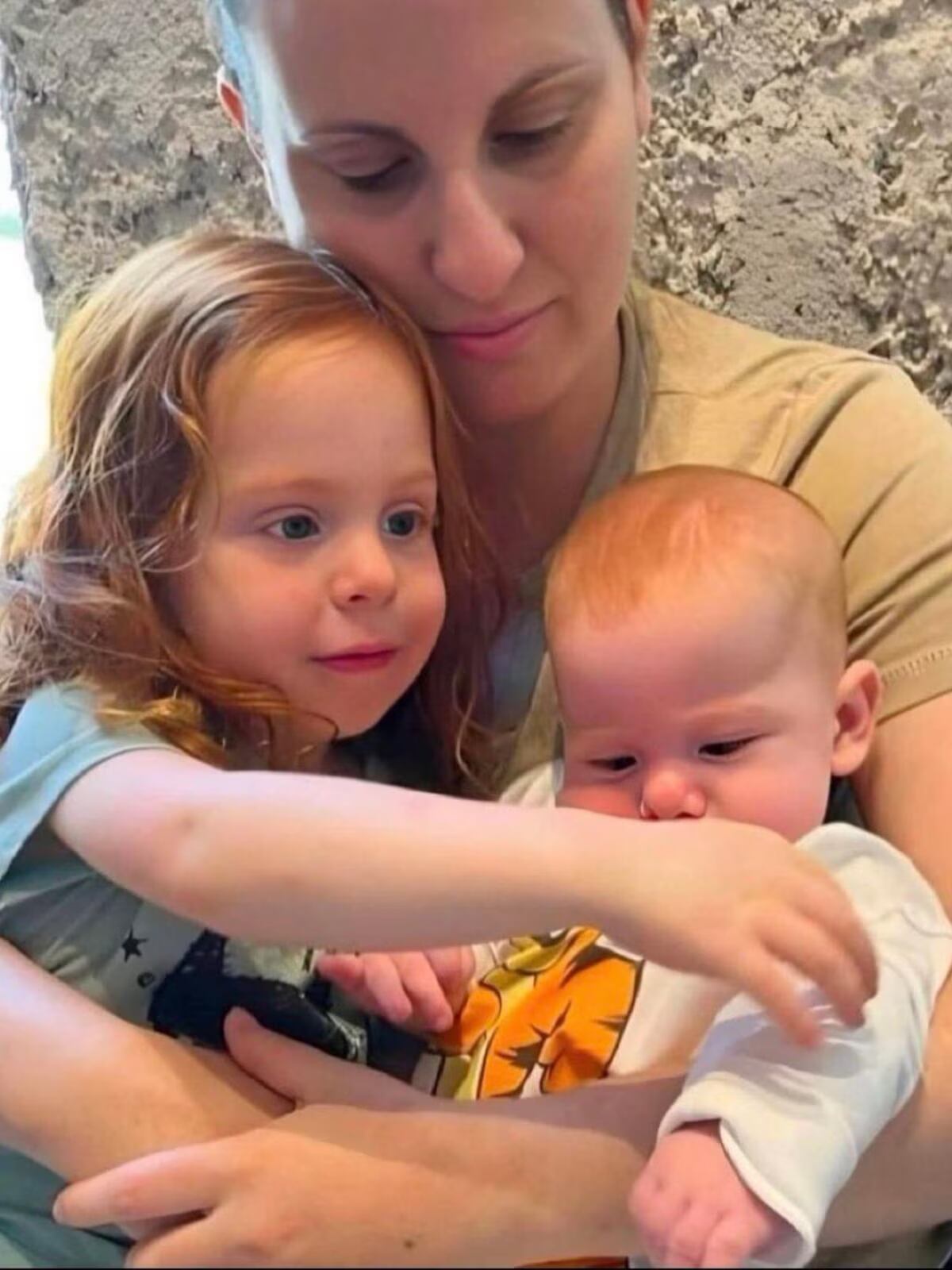 Israel confirmó la entrega de los cuerpos de Ariel y Kfir Bibas, pero el tercero no corresponde a su madre, Shiri Bibas. (Gentileza)