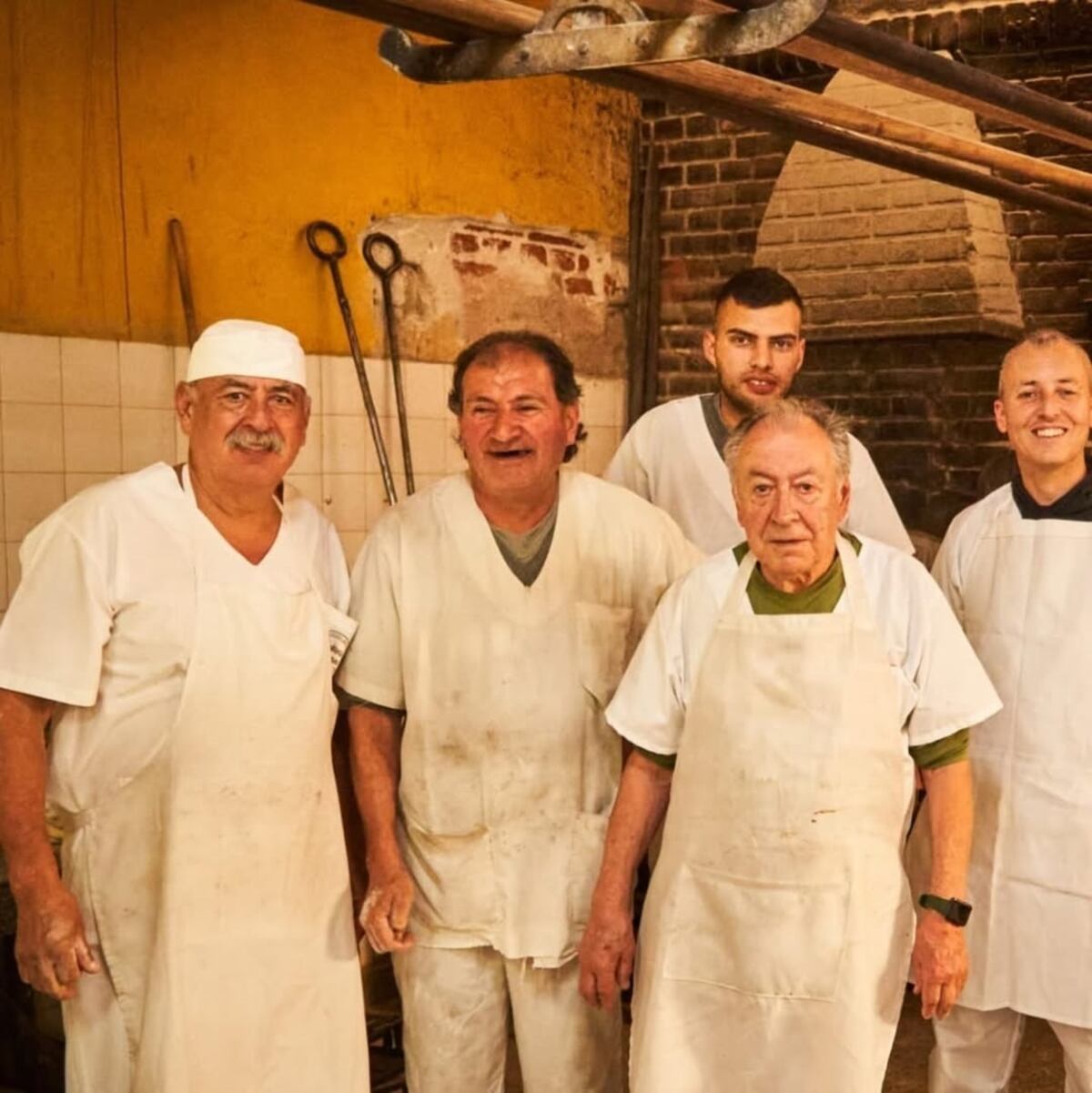 Pasteleros de la histórica confitería La Europea (Gentileza La Europea).