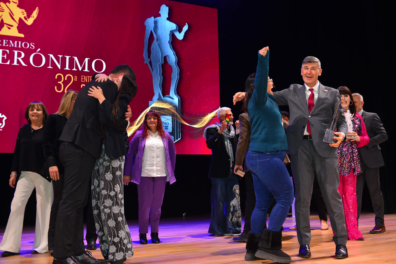 En el marco del aniversario 451 de la ciudad de Córdoba, se entregaron los premios Jerónimo en el Teatro Comedia. (Nicolás Bravo / La Voz).