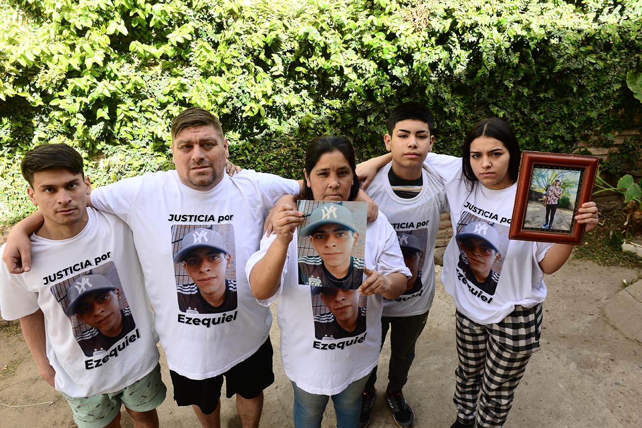 Denuncia. La familia de Ezequiel dice que sufren ataques en su vivienda por sostener los reclamos. (José Gabriel Hernández / La Voz)