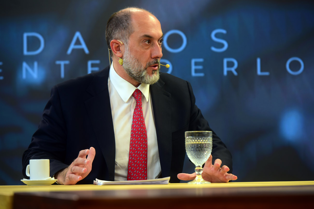 Guillermo Acosta en el programa Voz y Voto.  (Nicolás Bravo / La Voz)
