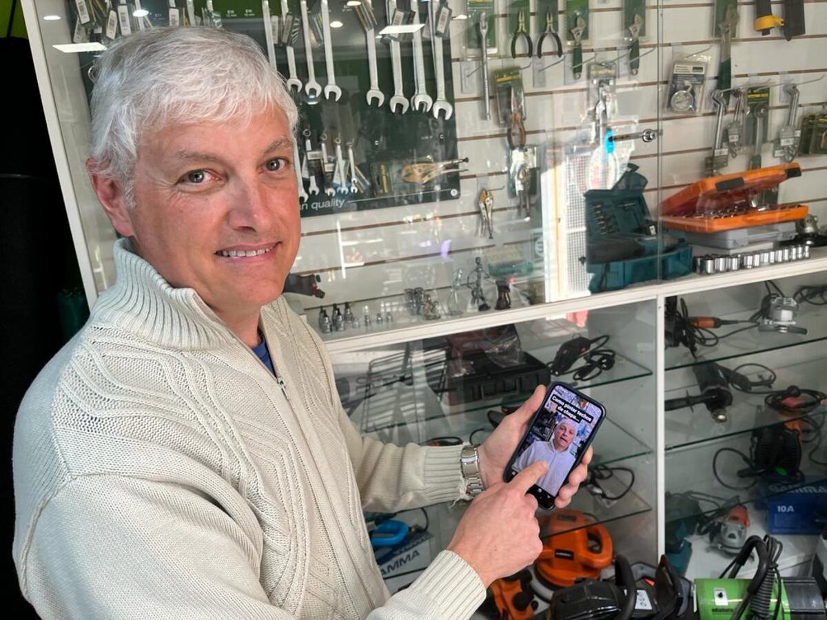 Un ferretero cordobés reveló el secreto para eliminar los malos olores del baño