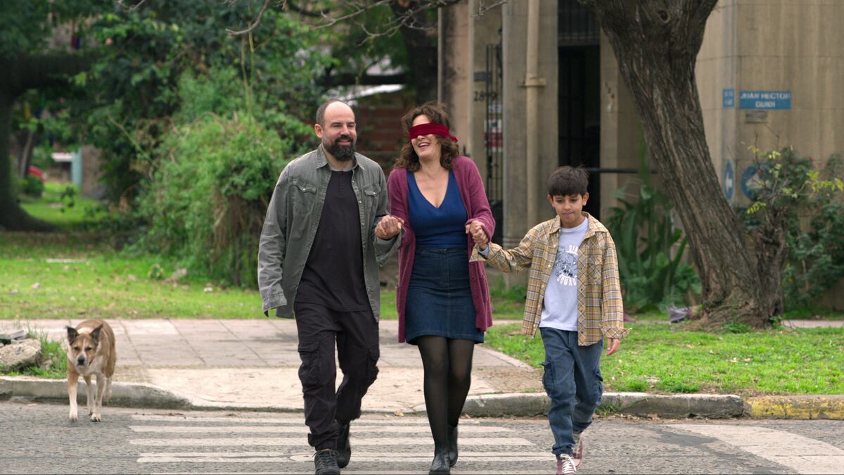 Corazón delator, de Marcos Carnevale, con Benjamín Vicuña y Julieta Díaz (Netflix).