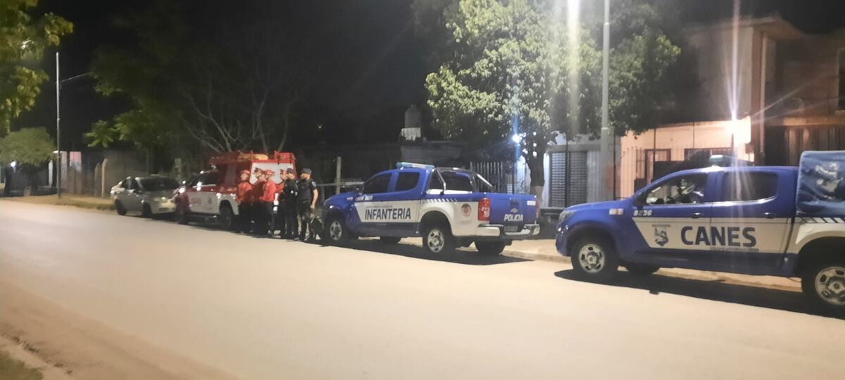 Amplio operativo de la Policía y de Bomberos.
