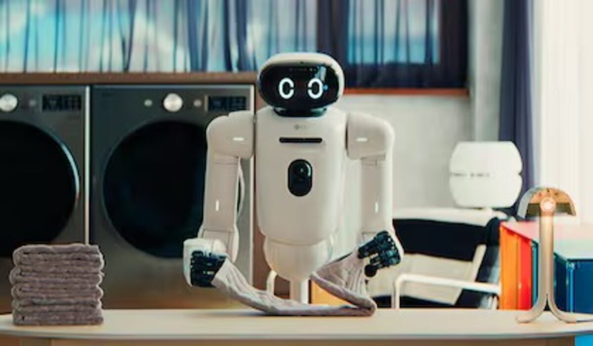 CES 2026: así es CLOiD, el robot doméstico de LG que cocina y dobla la ropa en casa