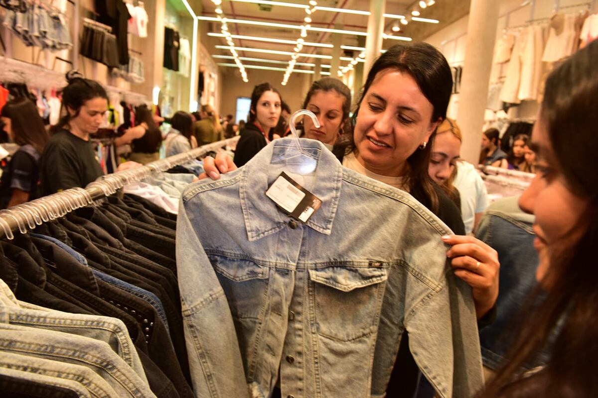El medio de pago más optado para los clientes es la tarjeta de crédito y cuotas sin interés. (José Gabriel Hernández / La Voz)