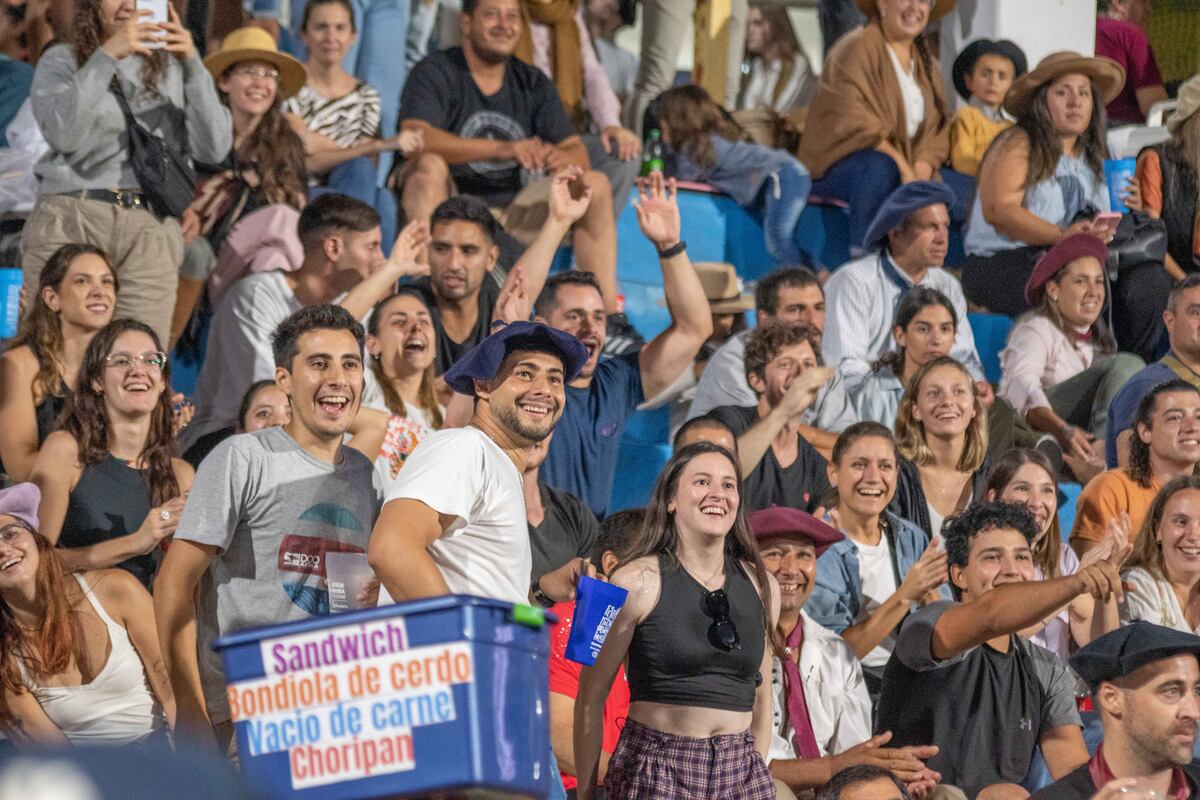 El público, tan ecléctico como la programación del festival. (La Voz).