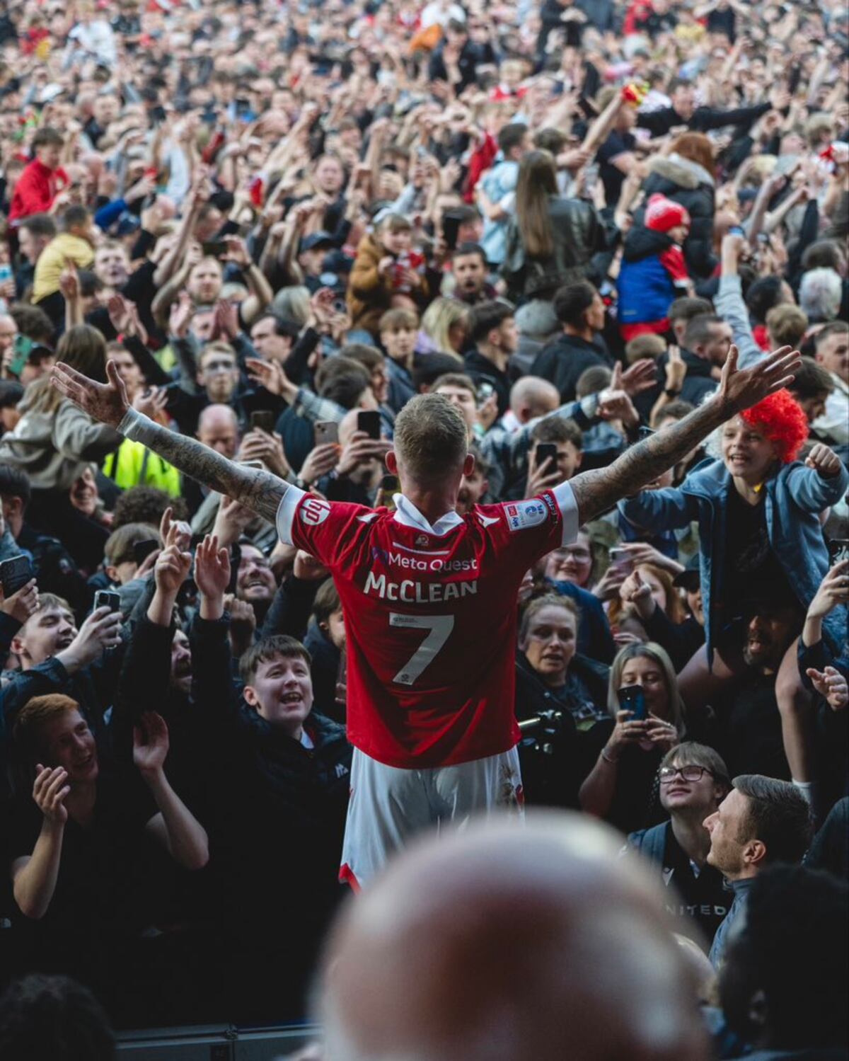 Wrexham celebró su tercer ascenso y quedó a un paso de la Premier League. (Wrexham AFC / @Wrexham_AFC).