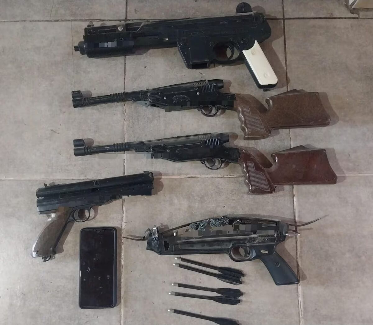 Córdoba: la policía detuvo a tres ladrones que golpearon a una familia en un barrio cerrado. (Policía de Córdoba)
