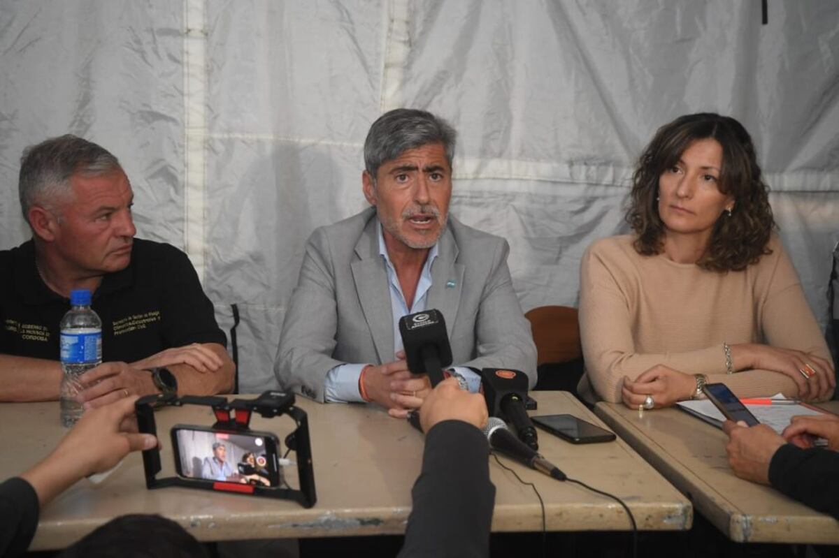 La fiscal de Cosquín, Paula Kelm, en una conferencia de prensa por incendios en las sierras de 2024. (La Voz / Archivo)