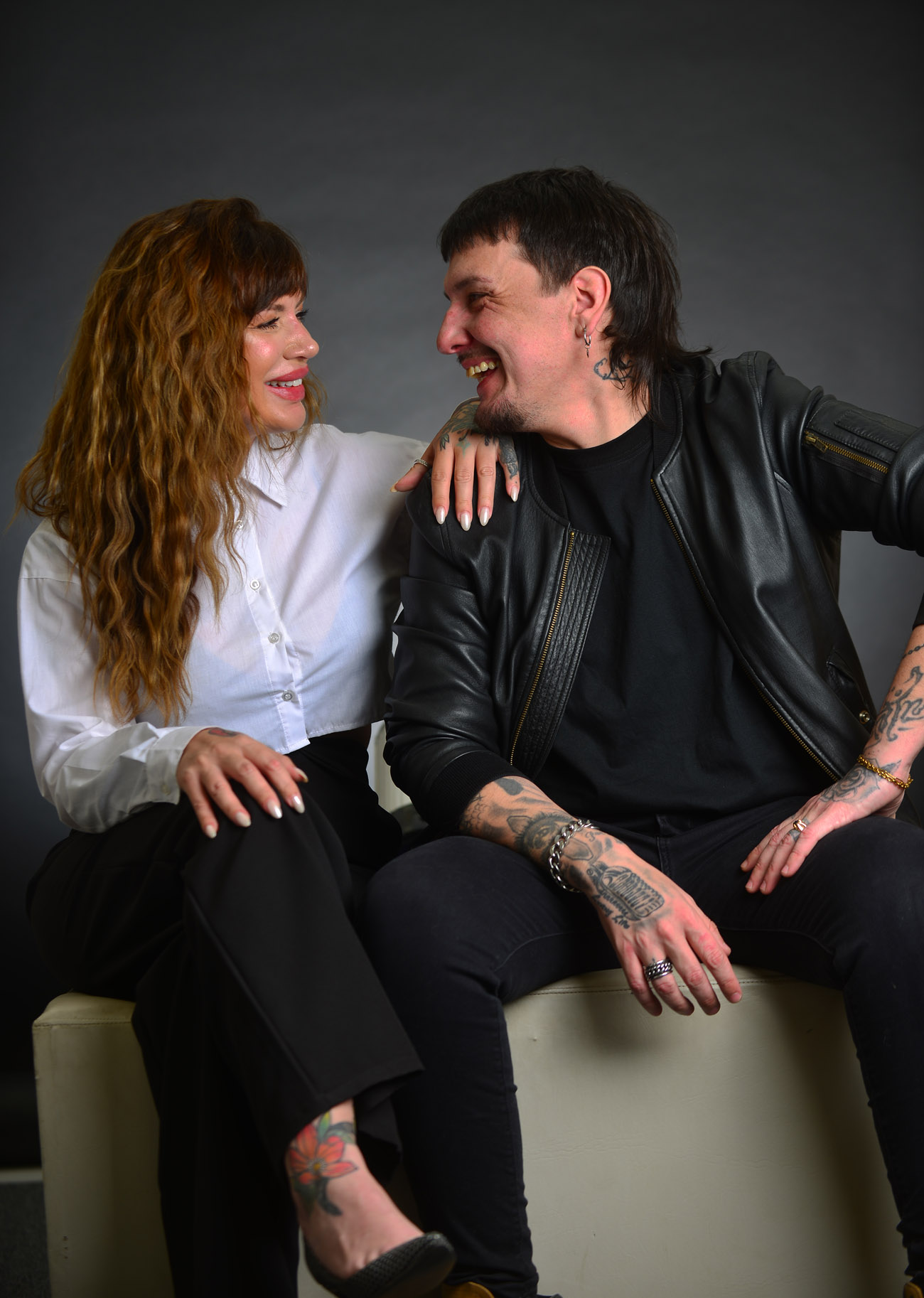 Cómplices, los dos. Jésica y Mauricio, junto a su hermano Diego y la madre de los tres, defienden el apellido Cánovas como una bandera. (Nicolás Bravo / La Voz)