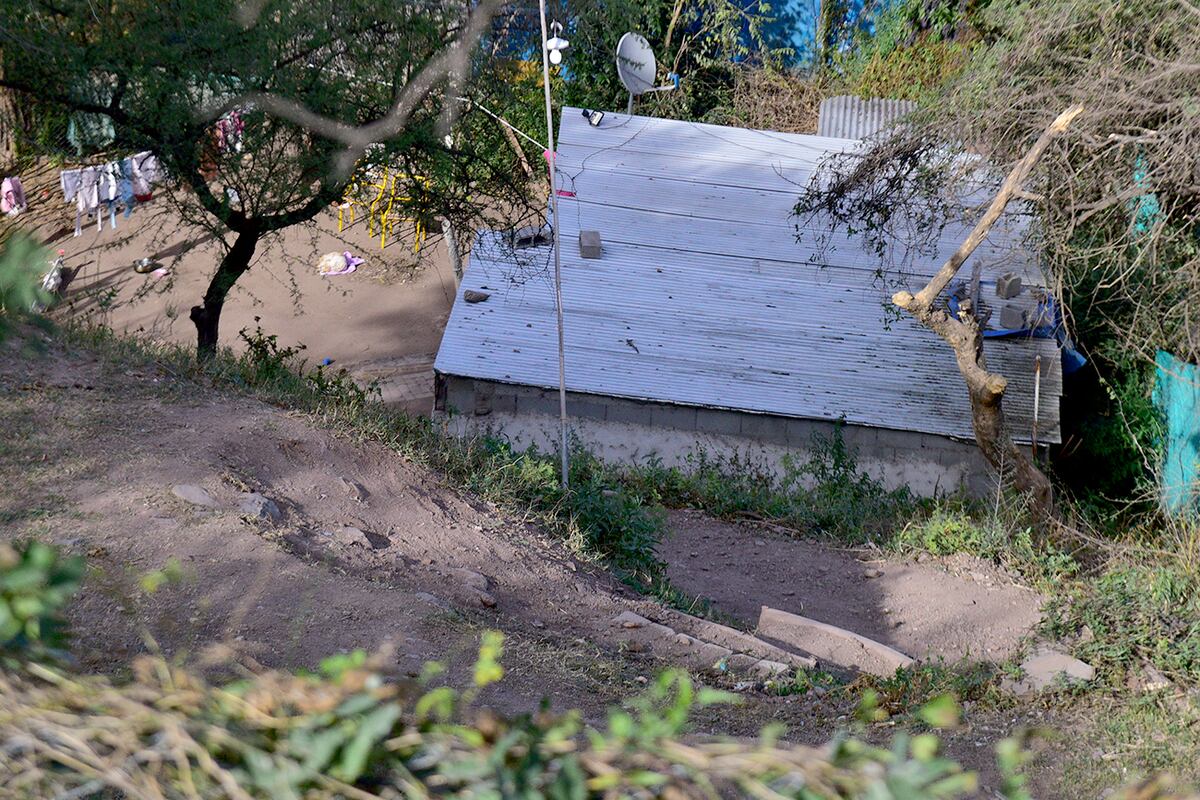 Villa Allende. Detuvieron a una mujer por el asesinato de su pareja en barrio La Polinesia. (José Gabriel Hernández / La Voz)