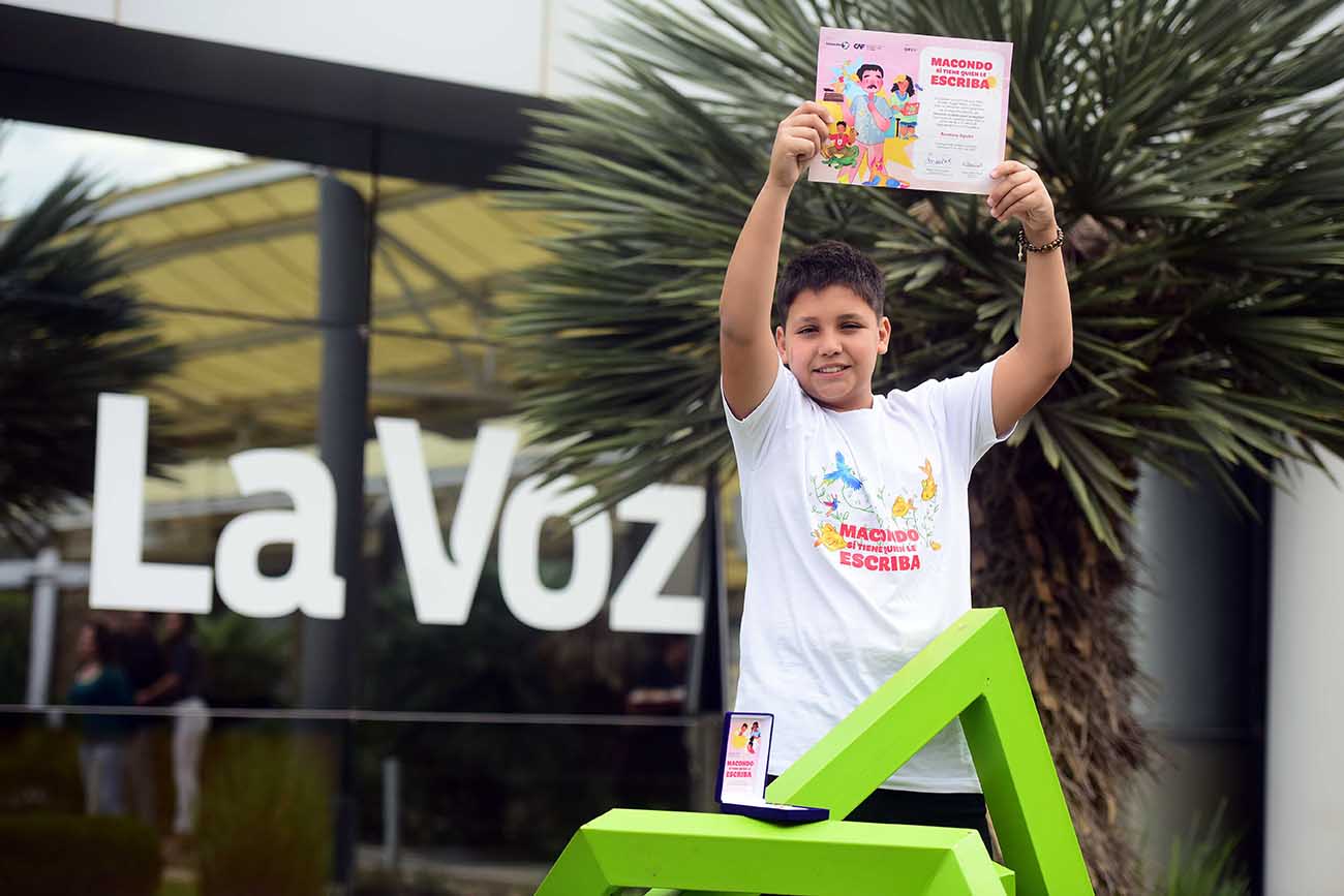 Bautista Squire, de 11 años, es el único cordobés entre los 20 ganadores del premio literario ‘Macondo sí tiene quien le escriba’ de Fundación Gabo. (José Gabriel Hernández / La Voz)