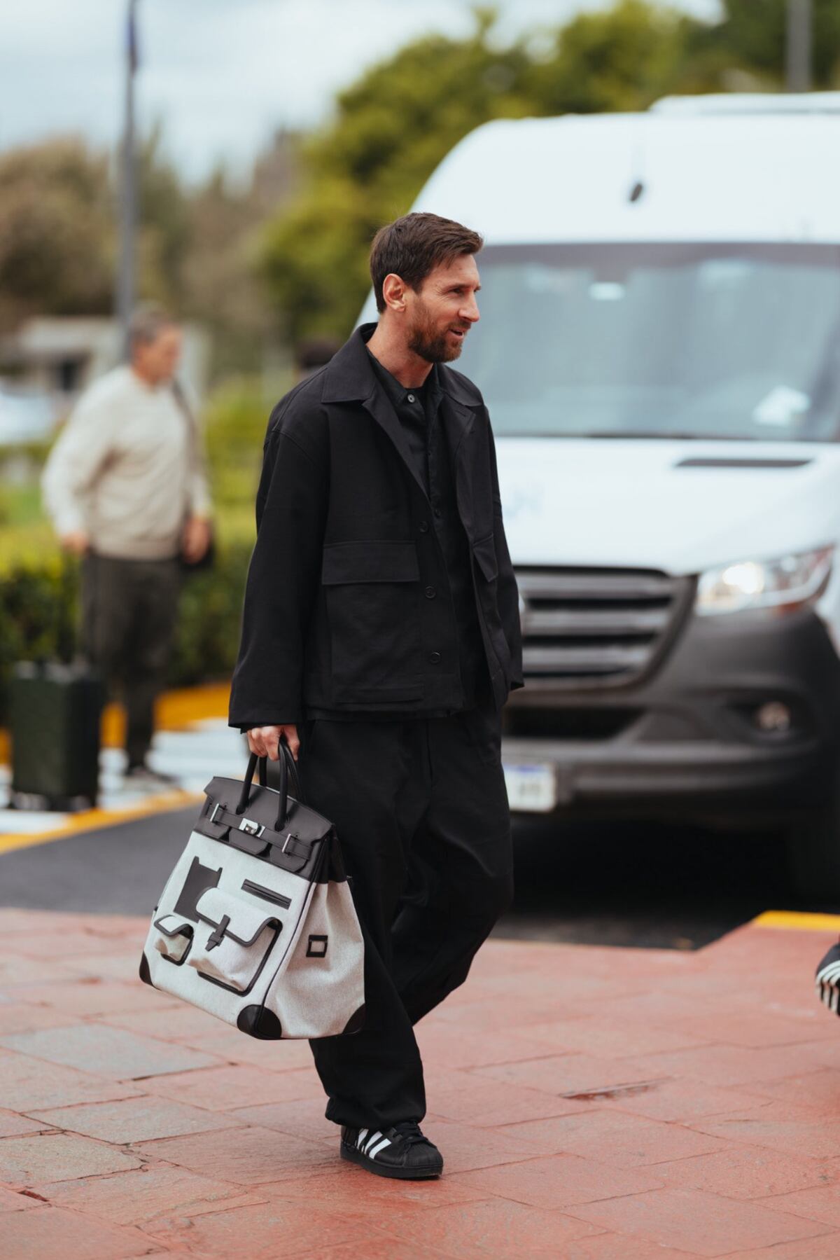 Messi llegando al predio de AFA. (Prensa Argentina)