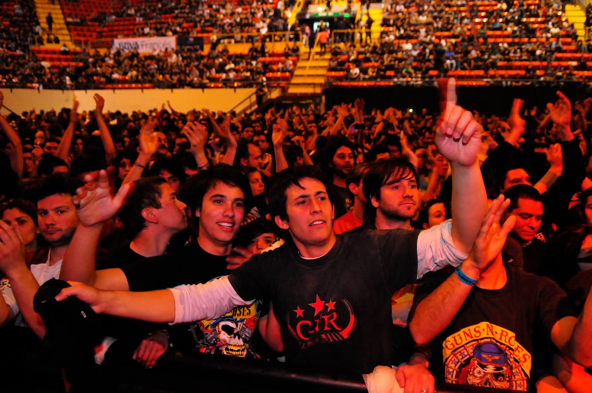El campo del Orfeo, ardiente con Guns N' Roses. (La Voz/ Archivo)