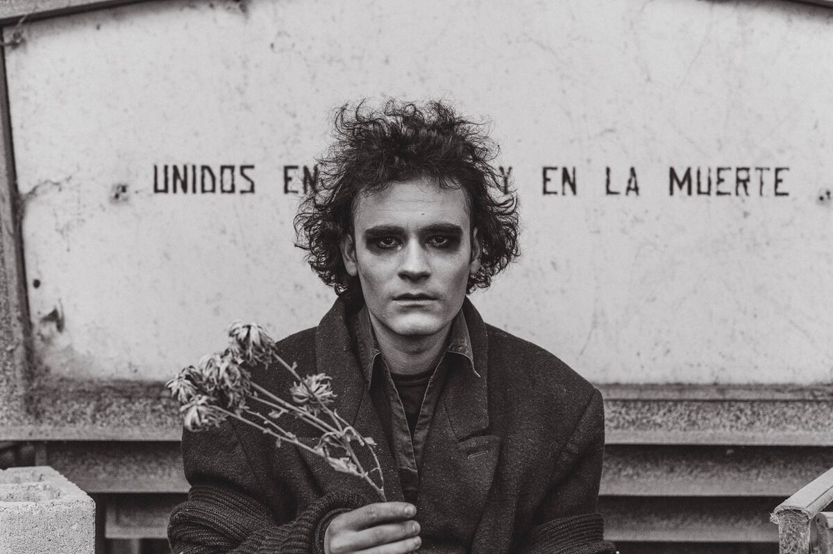Federico Palacio, bajista y cantante de Salas Velatorias. (Gentileza Candela Pérez Celayez).