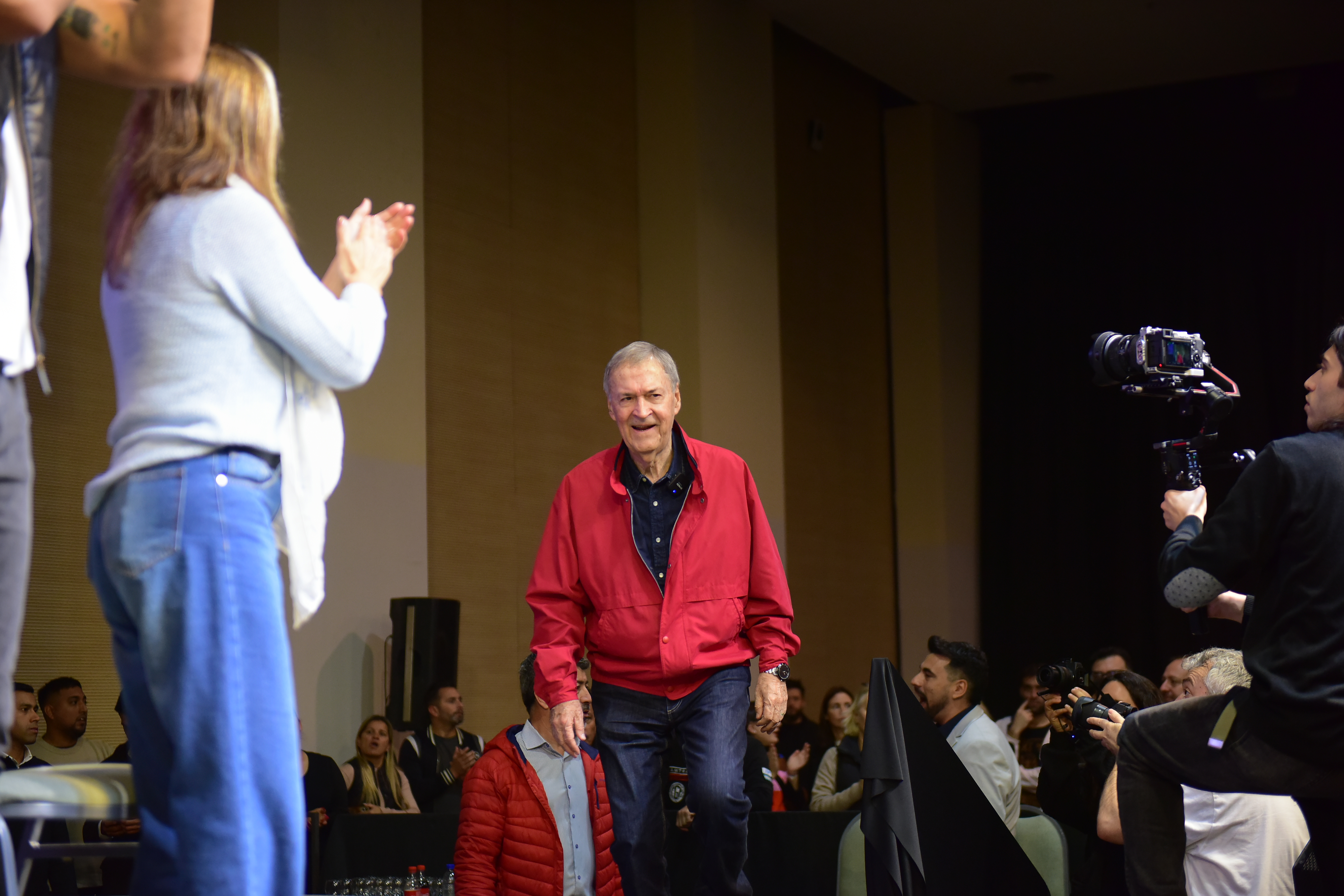 Optimismo. En medio de los escándalos que envuelven al Gobierno nacional, la candidatura de Juan Schiaretti en Córdoba genera optimismo en el PJ provincial. (José Gabriel Hernández)