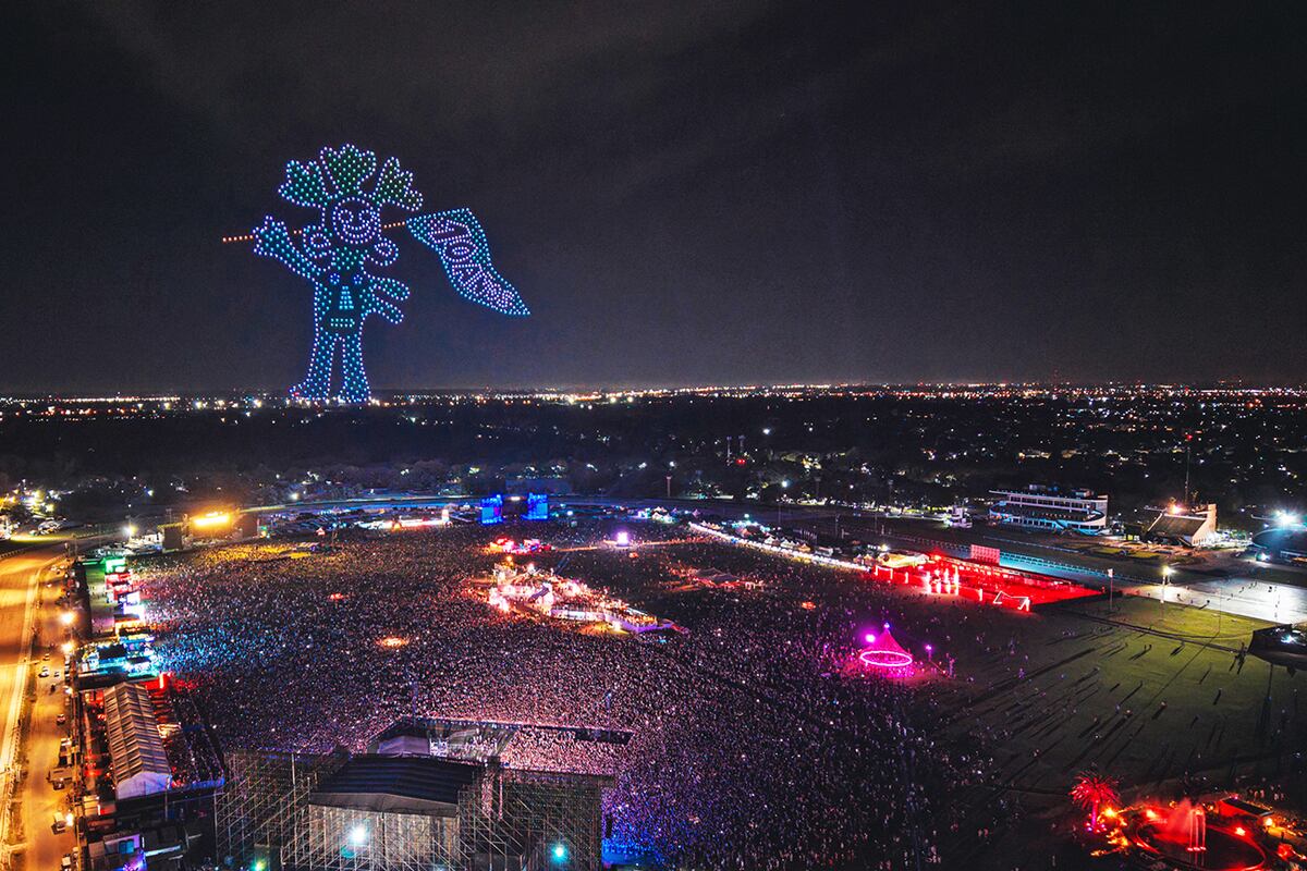 Shows de drones en el Lollapalooza 2025. (Fotos Iluxman y Lumasky)