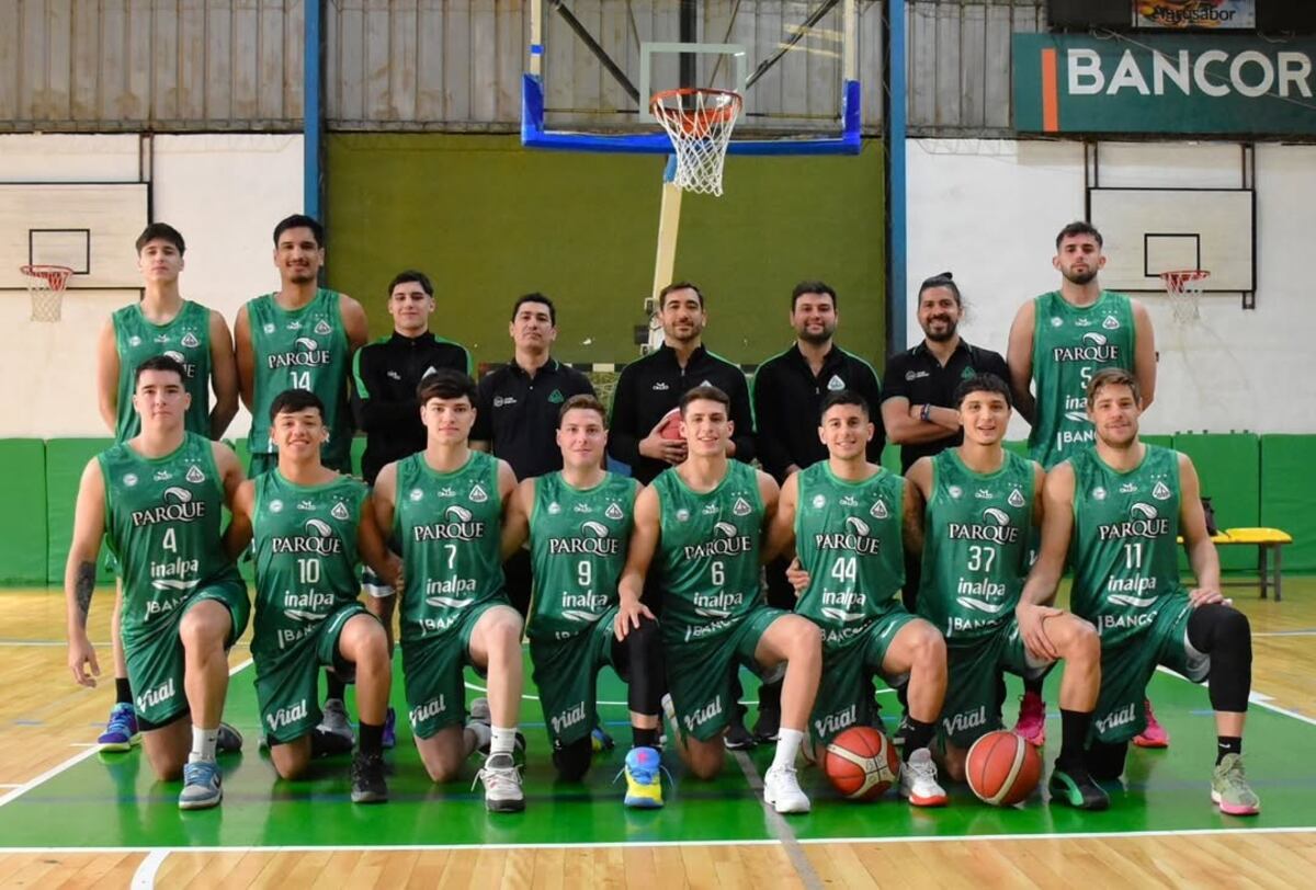 Barrio Parque, con el entrenador Cristian Colli al frente, debuta el miércoles en la temporada 2025/2026 de la Liga Argentina de Básquetbol jugando de local. (IG Barrio Parque)
