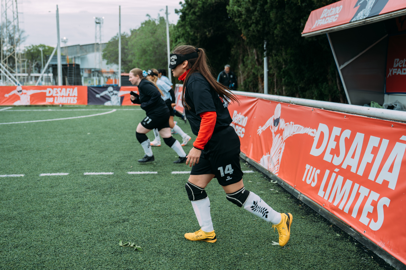 El impacto de esta donación se proyecta sobre más de 30 clubes en todo el país, beneficiando directamente a más de 900 personas involucradas en el deporte.