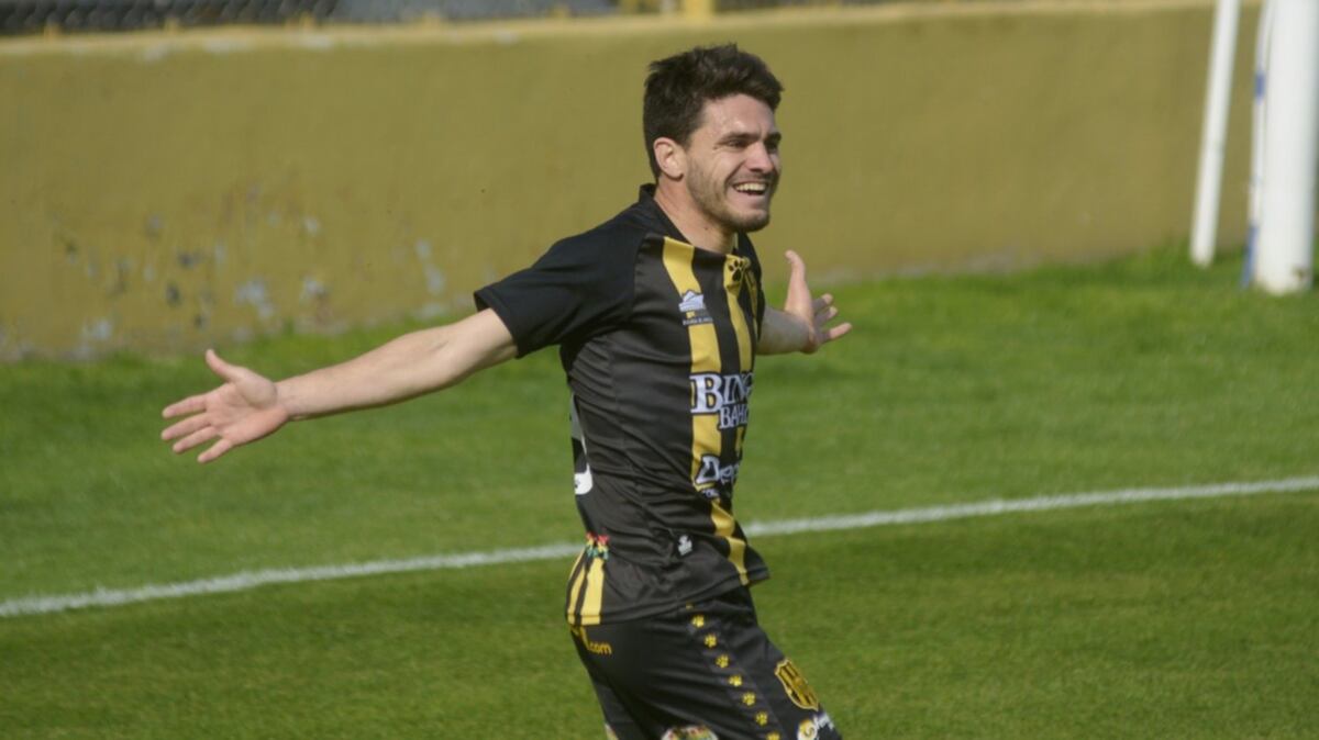 El delantero cordobés Pablo Soda y su paso por Olimpo de Bahía Blanca. (Prensa Olimpo).
