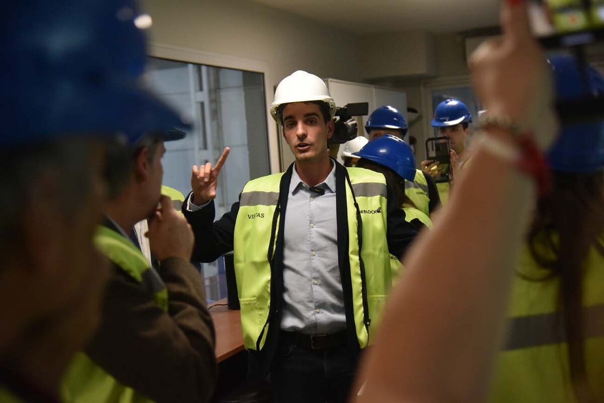 EXPANSIÓN. Mauricio Defagot, gerente general de Corblock, presentó la nueva línea de producción y los planes de nuevos productos. (Facundo Luque / La Voz)