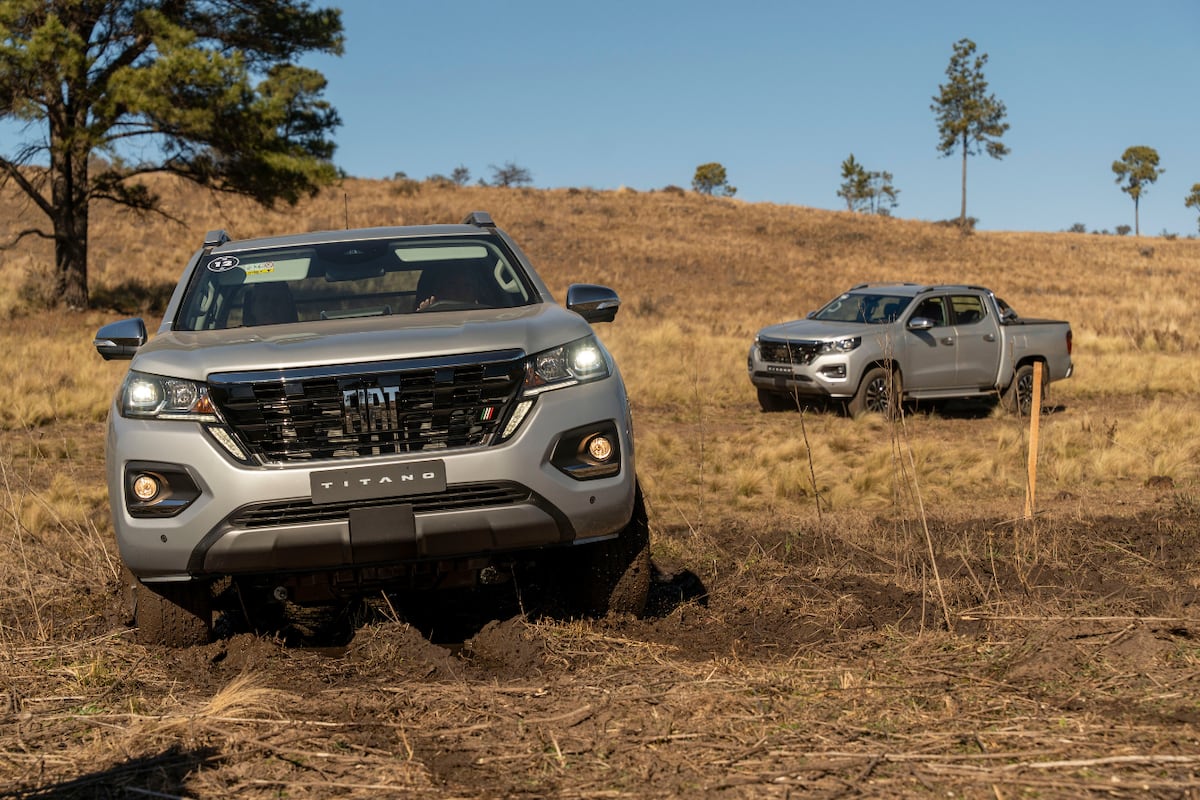 La Titano tiene una excelente performance off-road, gracias al potente motor 2.2 de 200 CV, tracción en las cuatro ruedas, reductora y bloqueo mecánico del diferencial trasero.