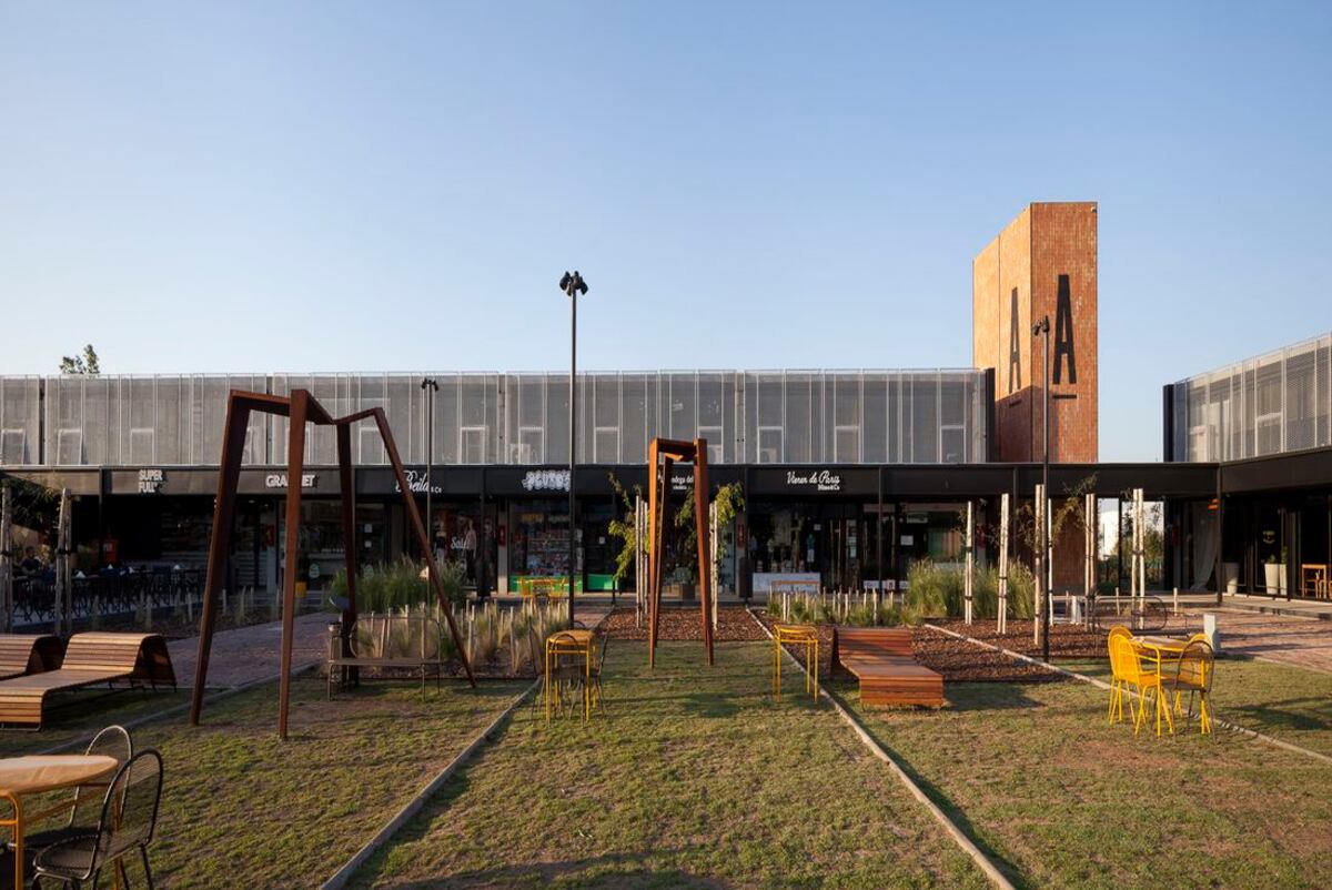 Centro Comercial Acaece. (Foto: Javier Agustín Rojas)