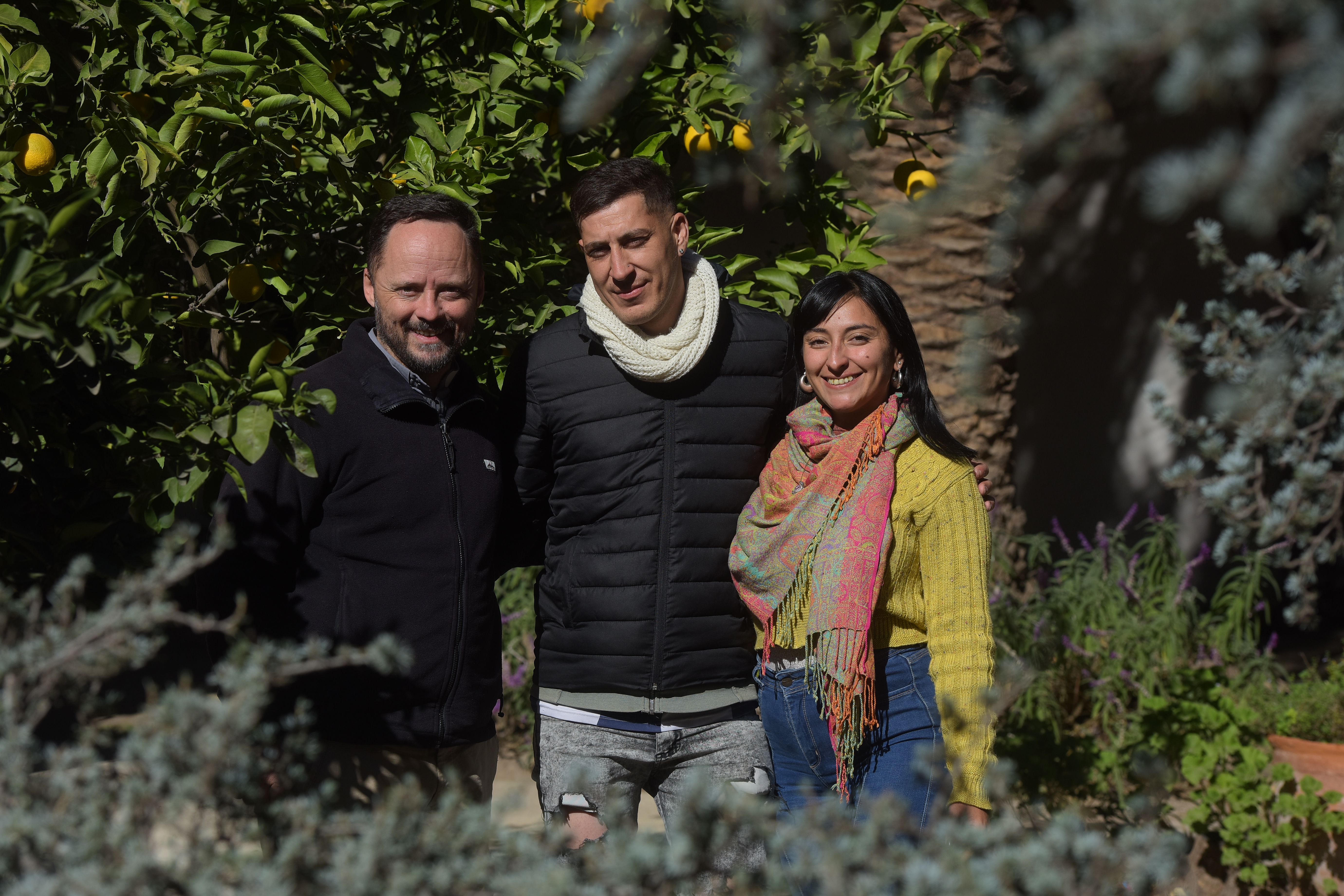 Ayelén y Gastón, Testimonios de personas que acuden a Hogar de Cristo. (José Gabriel Hernández / La Voz)