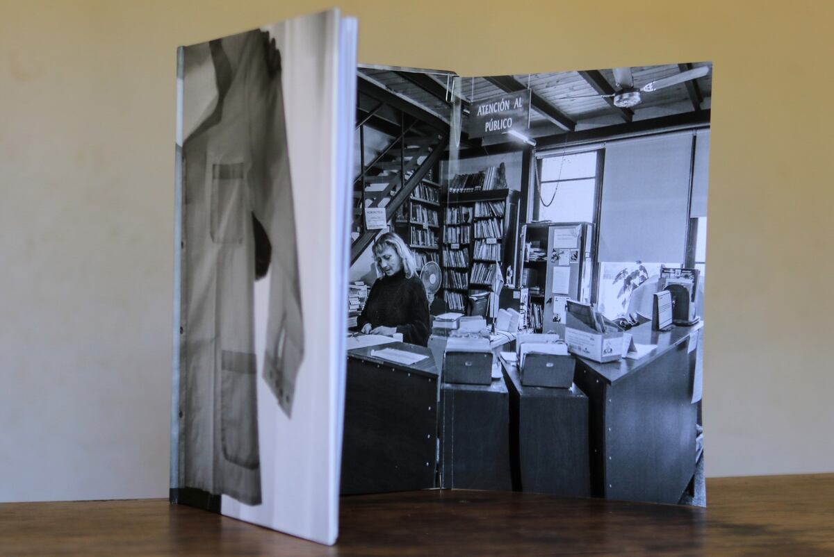 El libro "Abrazos partidos", sobre los atentados de Río Tercero (Foto: gentileza Sebastián Salguero)