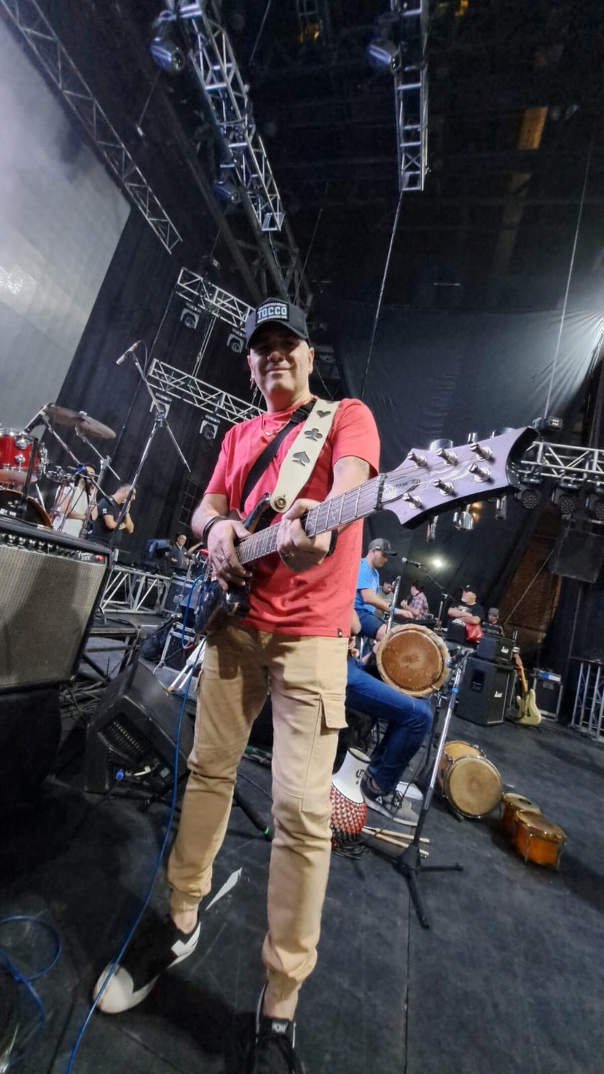 Ensayo de La Barra antes de los bailes con Daniel Guardia en la Plaza de la Música en agosto de 2023. (La Voz)