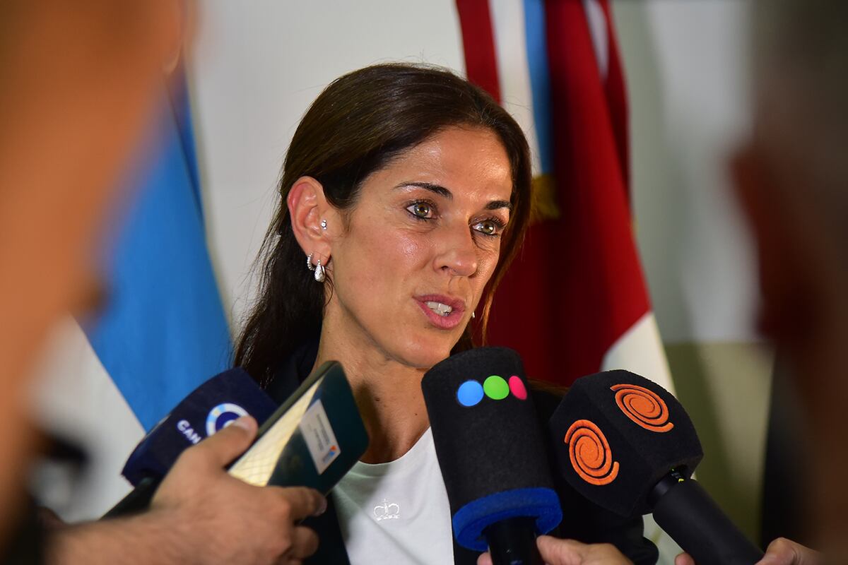 Conferencia de prensa en la base de la FPA con la Fiscal Milagros Rivas y el Ministro de Justicia Julián López. (Pedro Castillo / La Voz)