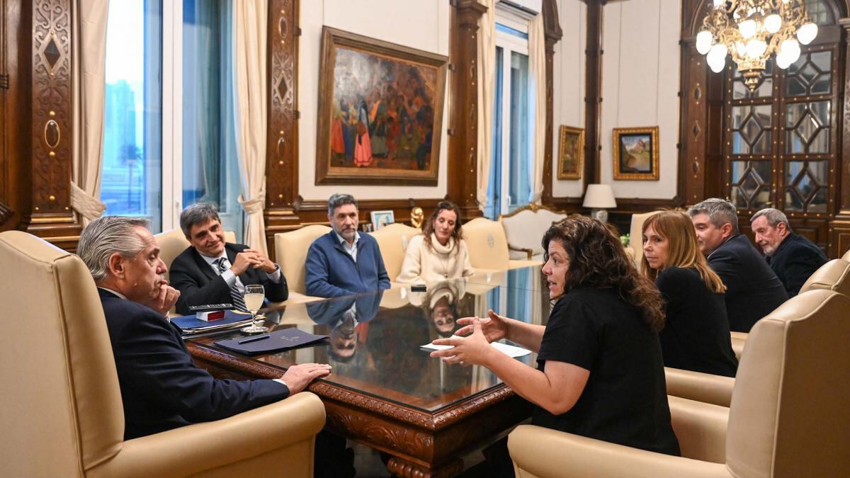 Resistencia antimicrobiana: reglamentan la ley que obliga a vender antibióticos con receta archivada