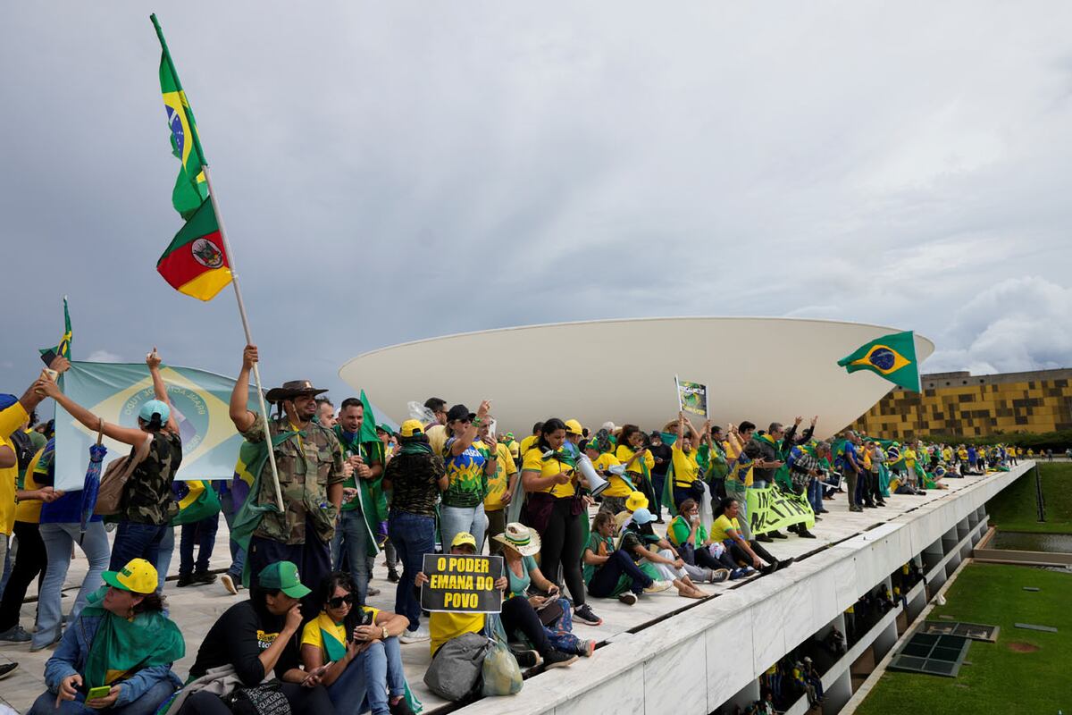Escenas del fallido intento de golpe de estado en Brasilia. la capital jurídica y gubernamental de Brasil. Foto: AP