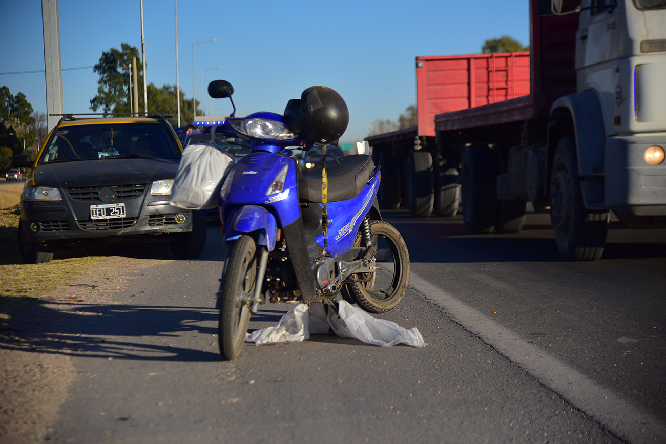 Accidente en avenida de Circunvalación. (Pedro Castillo / La Voz)