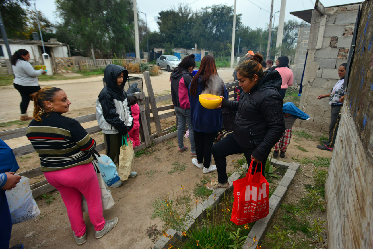 La falta de trabajo complica aún más la situación de las familias más vulnerables. (Foto: Nicolás Bravo / La Voz)