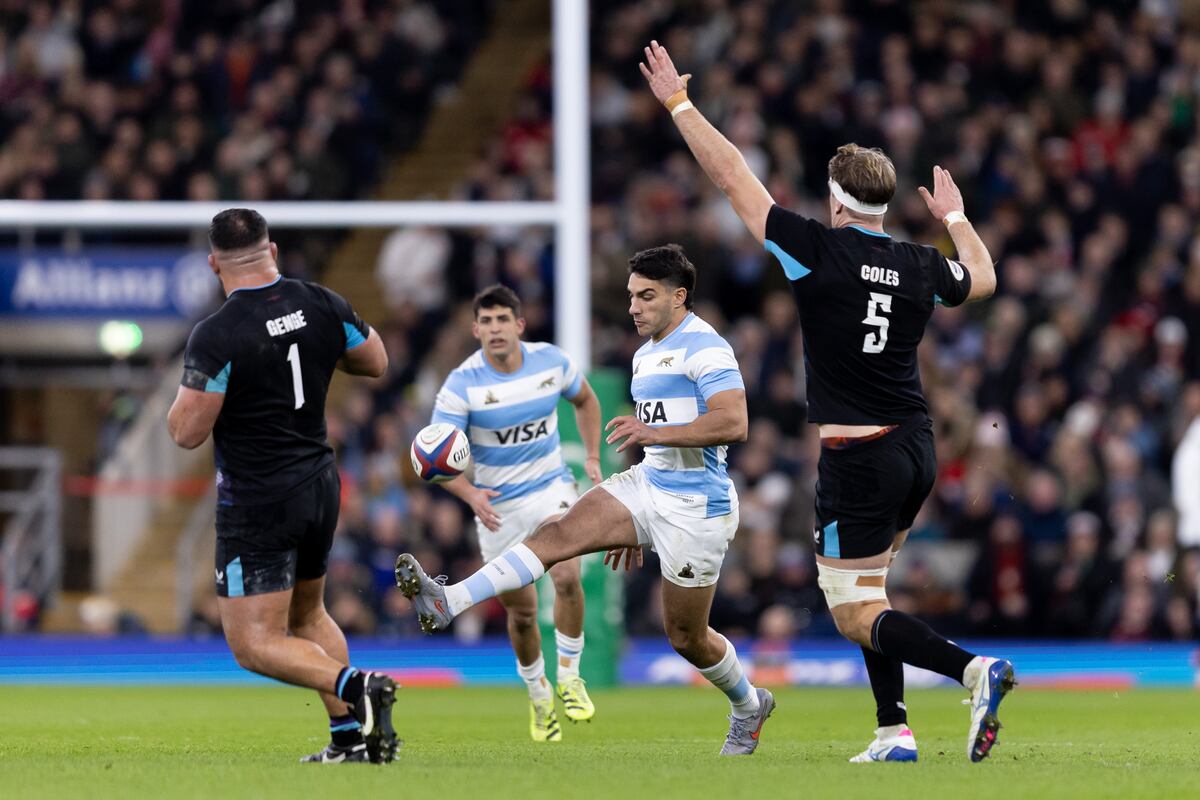 Los Pumas cayeron ante Inglaterra por 27-23 en Twickenham. (Crédito: Walter y Juan Gasparini / Gaspafotos / Los Pumas)