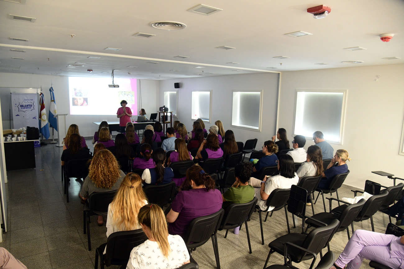 Charlas por la Semana del Prematuro en la Maternidad provincial. Ramiro Pereyra/LVI