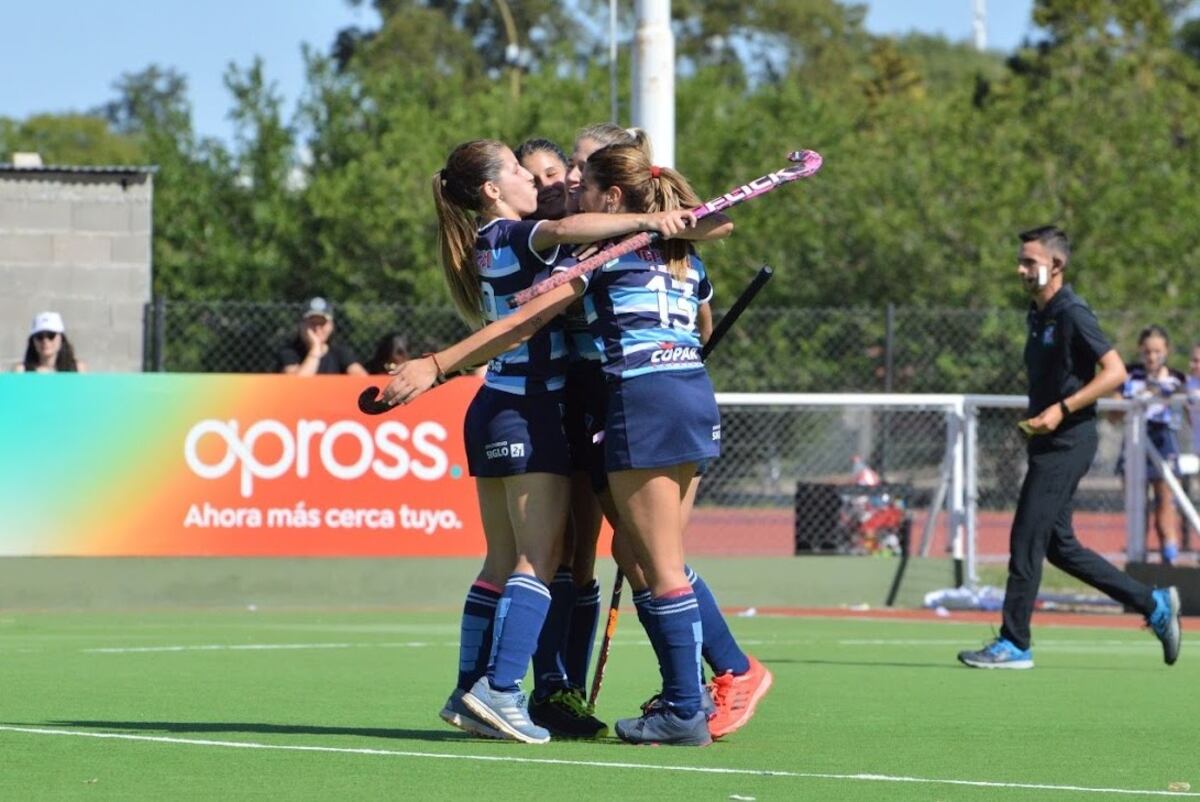 Córdoba Athletic y La Salle, finalistas del Torneo Oficial Damas A 2021. (Prensa FCAHC)