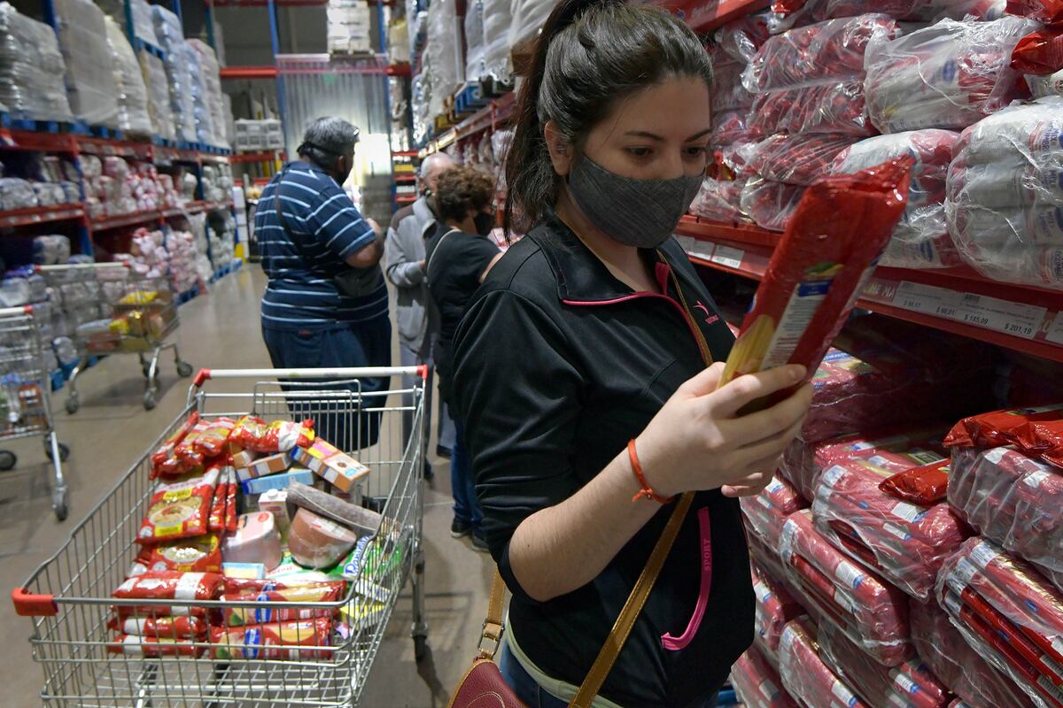 Los alimentos tuvieron otra fuerte suba en marzo. (La Voz)