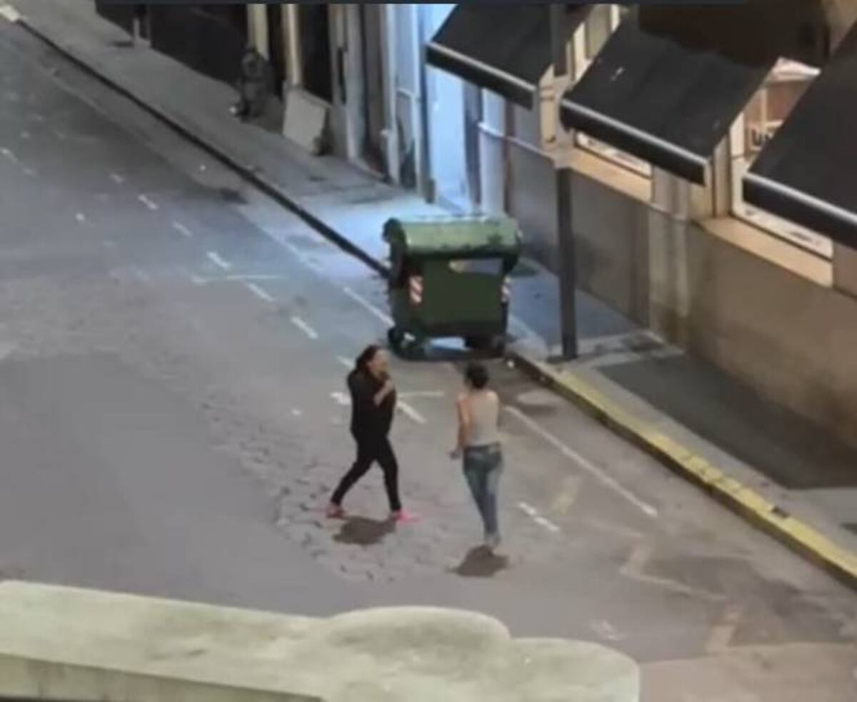Pelea callejera en el Centro de Córdoba. (La Voz)