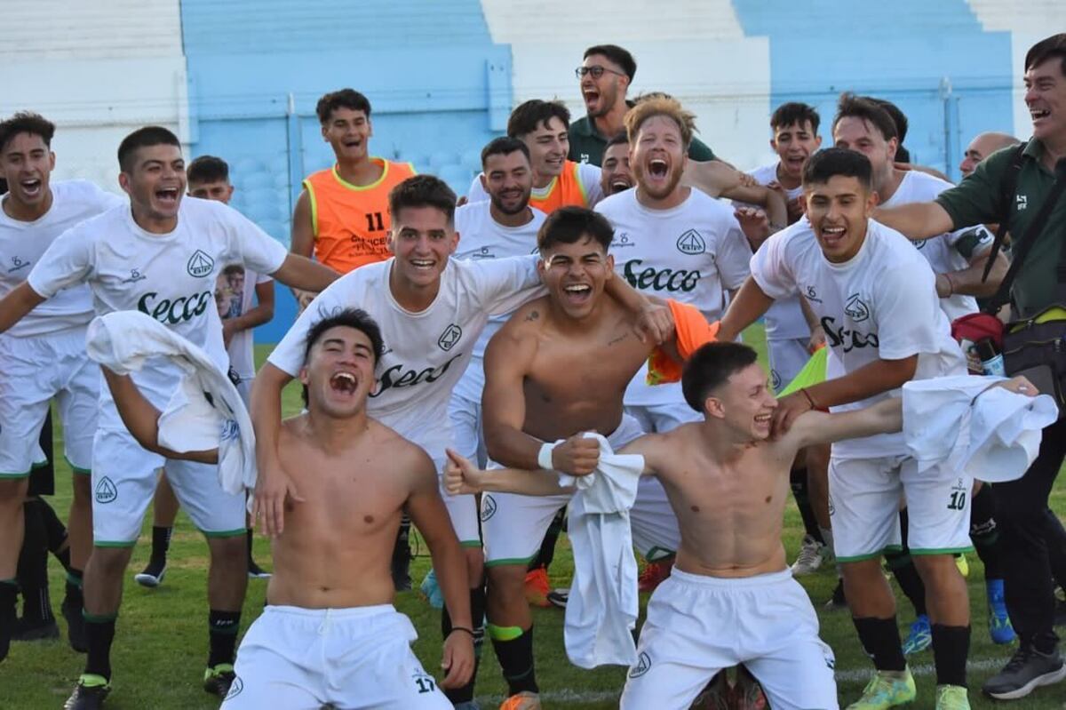 Mariano Levisman, joven entrenador cordobés que estuvo en Barrio Parque y ahora asumió junto al "Cacique" Medina en Granada de España. (Instagram Mariano Levisman).