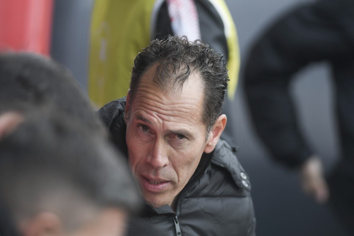 Lucas Bovaglio, DT de Instituto, en el cotejo ante San Lorenzo. (Federico López Claro / La Voz).