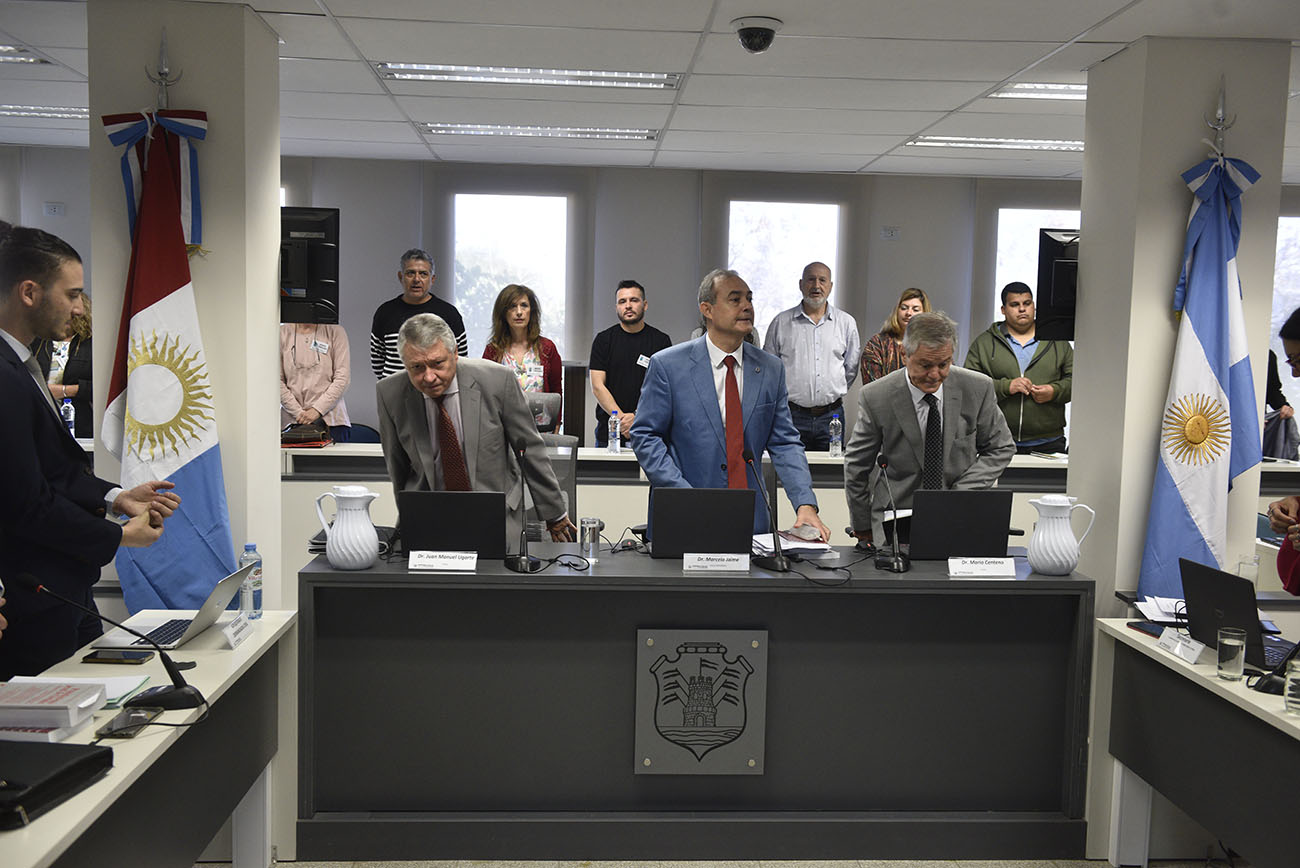 Jueces. El tribunal técnico de la Cámara 8ª del Crimen de Córdoba y, atrás, el jurado popular. (Ramiro Pereyra / La Voz)