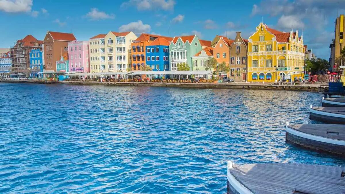 El rincón europeo del Caribe que enamoró a los argentinos y rompió récords este verano.