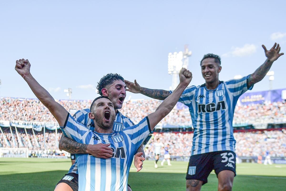 Maravilla Martínez anota el segundo gol en la final de la Copa Sudamericana 2024. /Foto: CONMEBOL