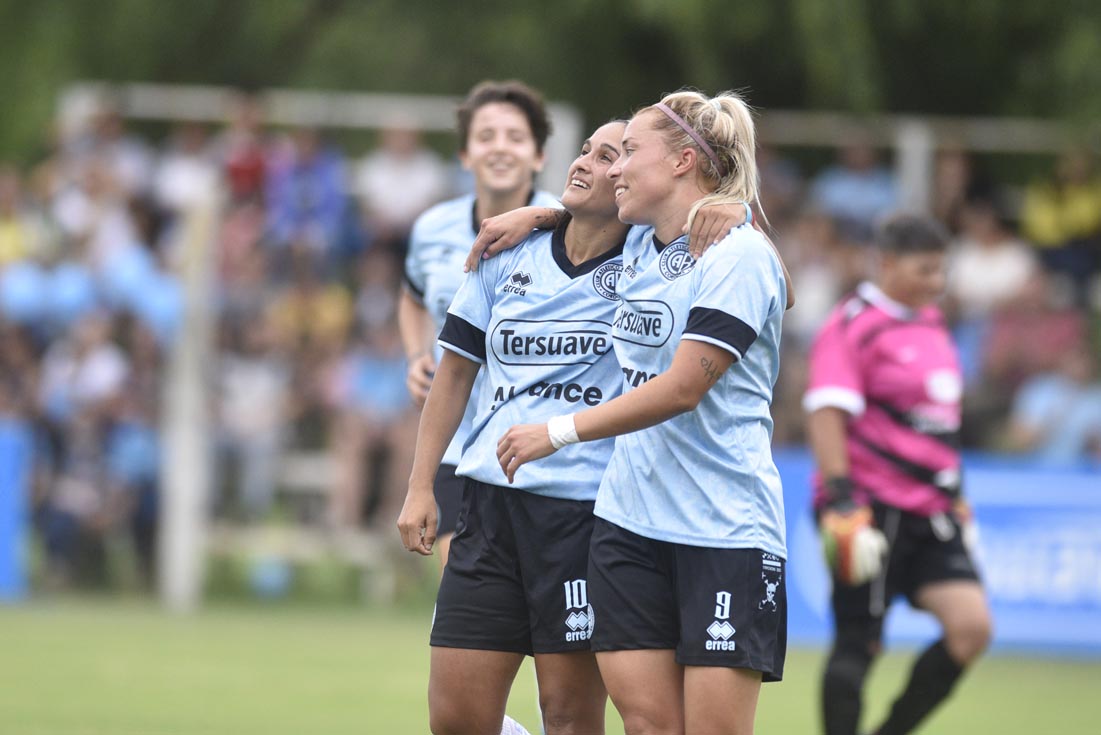 Belgrano femenino arranca la Primera B y golea a Lima de Zárate en el predio de Villa Esquiú (Ramiro Pereyra /La Voz)